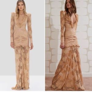 ALEXIS
ABENDKLEID LUCASTA